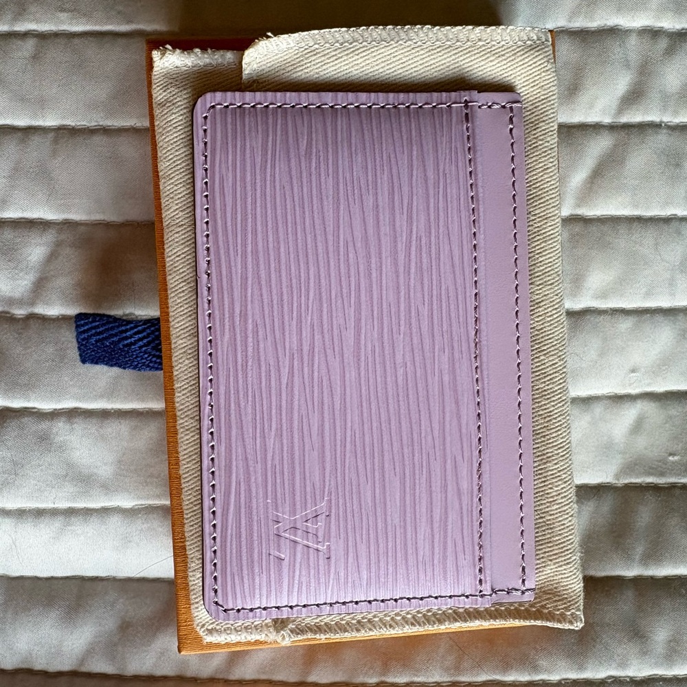 Louis Vuitton Epi Leather Card Holder Pink Lilac M82352 - Picture 3 of 8